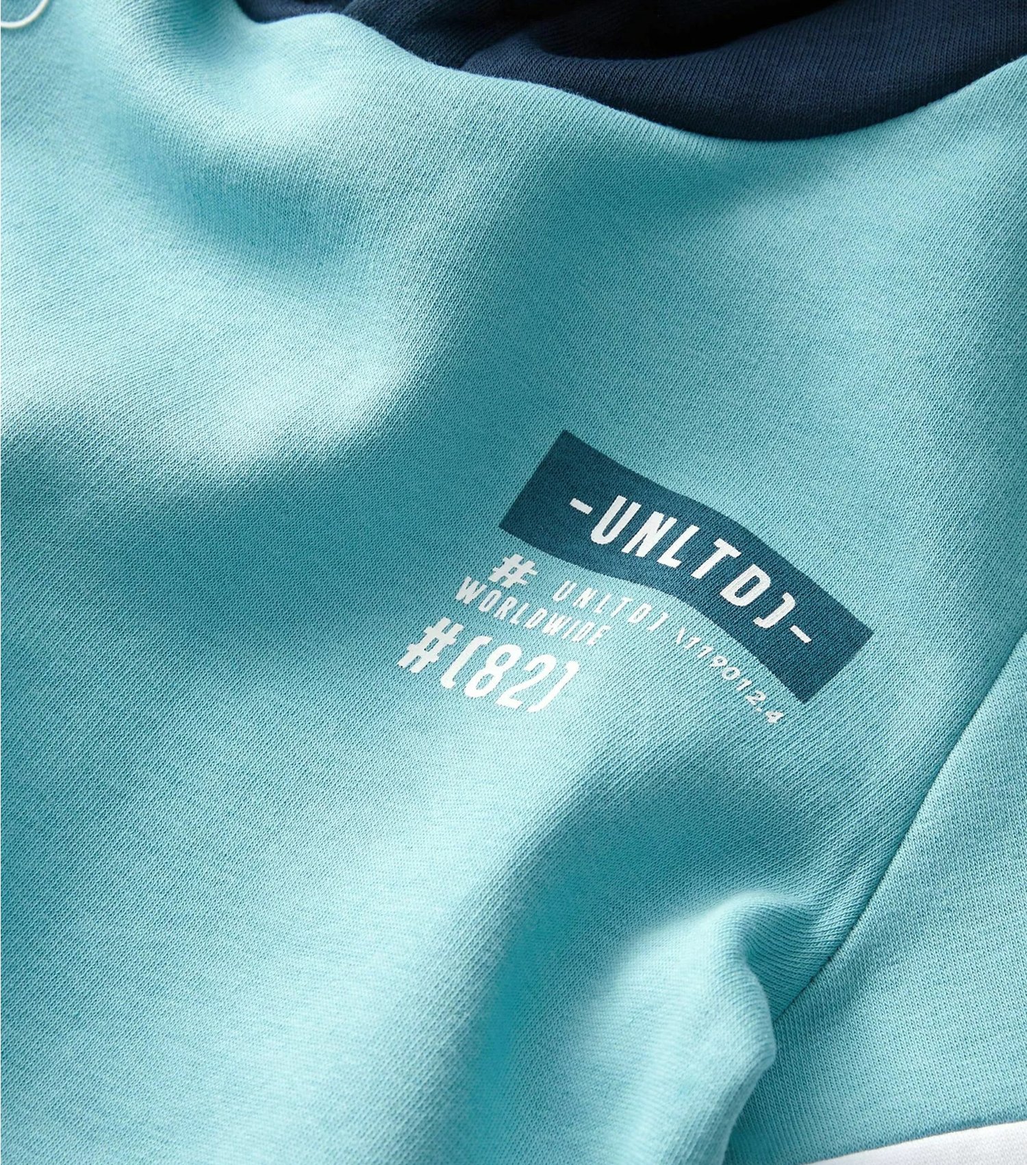 Boys Colorblock Fullsleeve Hooded Lite Blue Sweatshirt